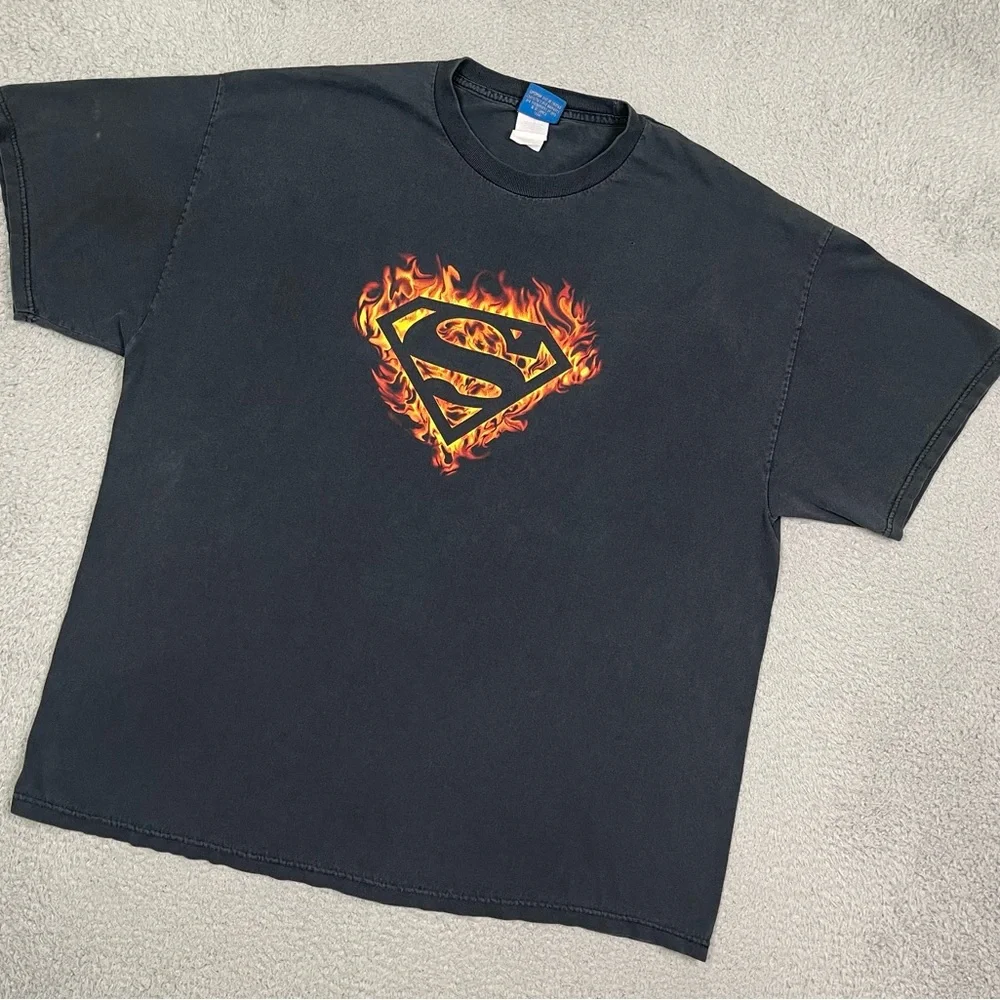 Vintage 2004 Superman‎ flame logo T-shirt
